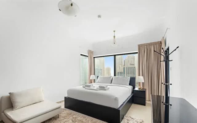 WelHome - Stunning High-Rise with Canal View Near MarinaMall - photo 4