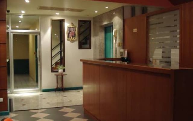 Sunwest Apartment - photo 2