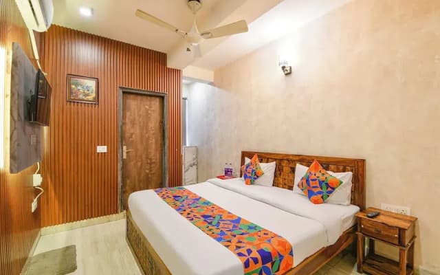 Fabhotel Blu Lagoon Inn - photo 3