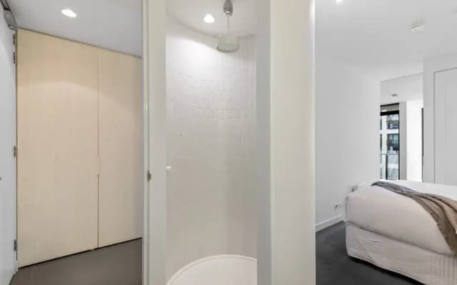 Chic City Escape With Pool, Gym & Parking - photo 3