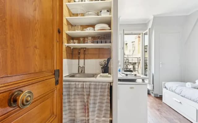 Charming Studio- Balcony in Montmartre- Mobility - photo 5