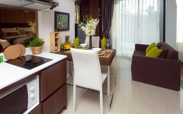 The Aristo Resort 420 - photo 2
