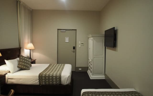 Hotel Bondi - photo 4