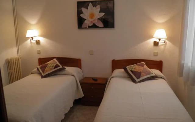 Hostal Angelines - photo 3