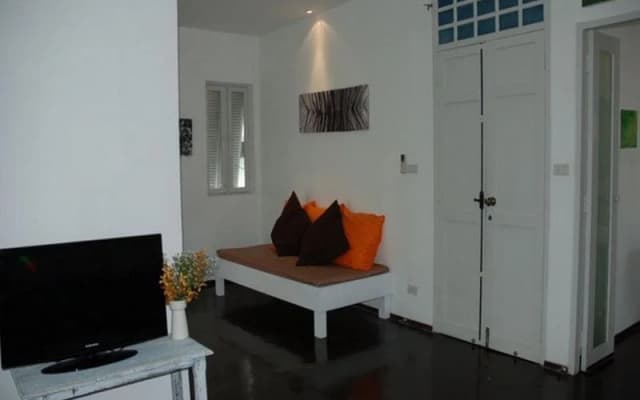 Littlest Guesthouse - photo 4