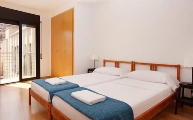 Park Guell Apartments - photo 4