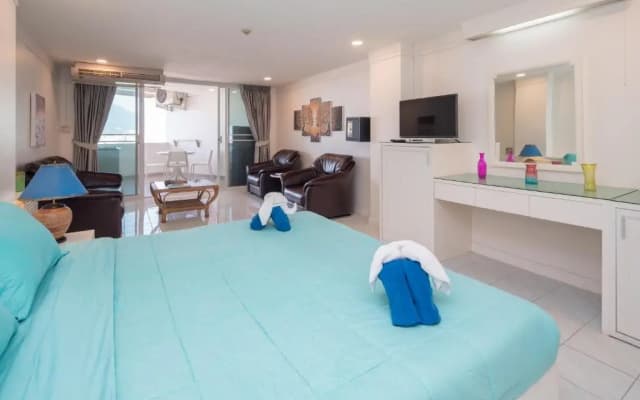 Phuket Palace Condominium by Ale - photo 3
