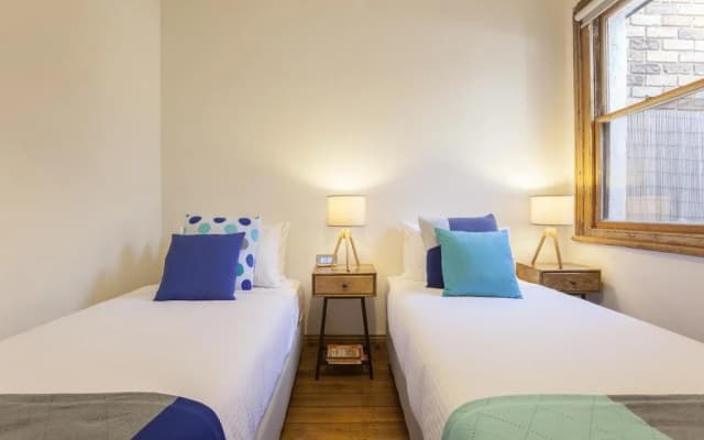 Boutique Stays - Gladstone Cottage, South Melbourne - photo 5
