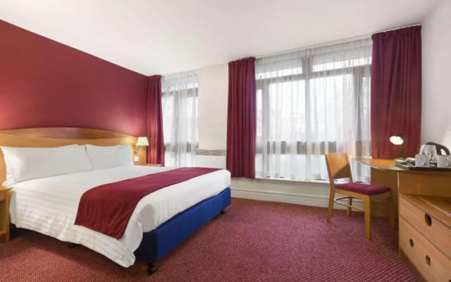 Waterloo Hub Hotel & Suites - photo 4