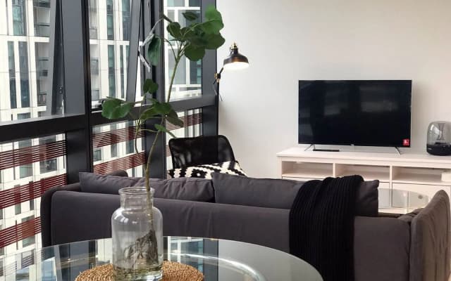 Melbourne Docklands Luxury Seaview Apartment - photo 3