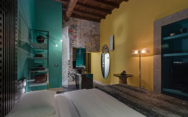 Three Rooms in Spanish Steps - photo 3