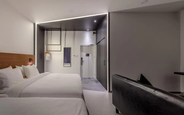 Reno Hotel Bangkok - photo 5