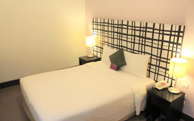 The Embassy Sathorn - photo 3