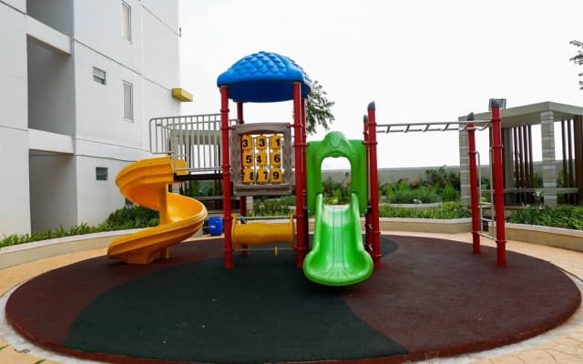 Well Designed And Cozy Studio At Bassura City Apartment - photo 4