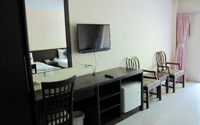 Harvest House - photo 2