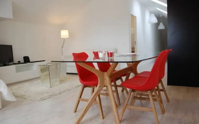 Wallis Apartments - photo 5
