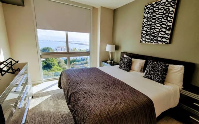 Design District Bay View Cielo Stays - photo 4