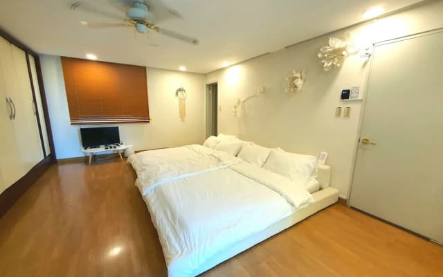 SG Tailored Serviced Home 5min walk from metro - photo 2