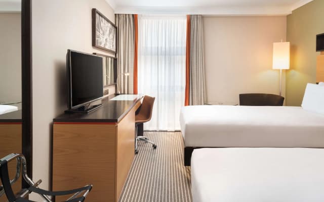 Hilton London Kensington - photo 4