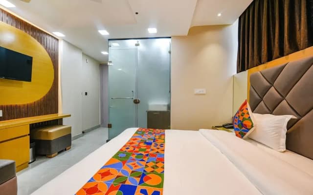 Fabhotel Grand Palazzo - photo 4