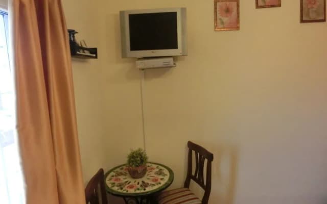 Charming flat near Colosseum - photo 3