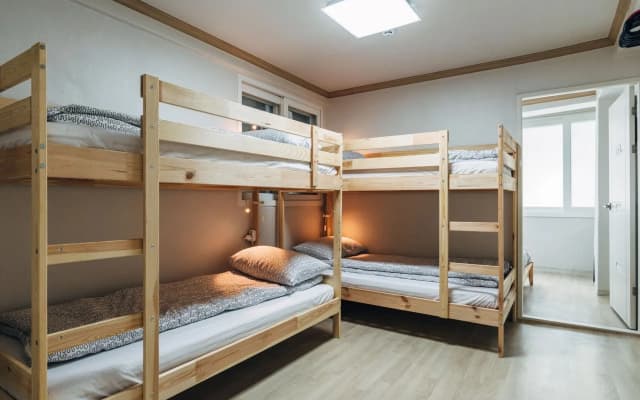 10 Guesthouse - Hostel - photo 3