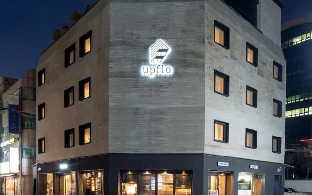 Upflo Hostel - photo 3
