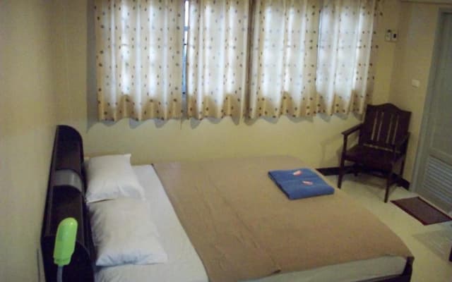 Orient House - photo 4