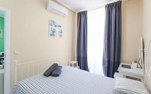 Sunny Urban Apt. Historic District - Sol - photo 4