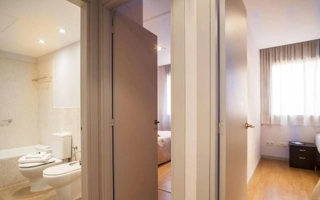 SSG Camp Nou Apartments - photo 4
