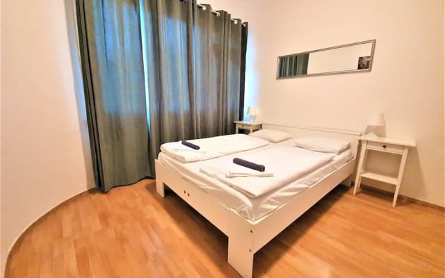 Epstein Apartments - photo 2