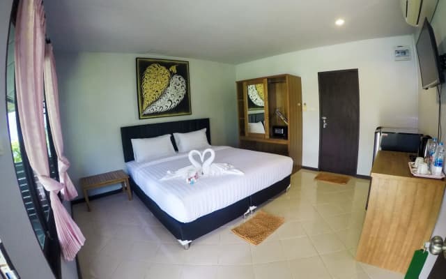 Lanta Mermaid Beachfront Resort - photo 2