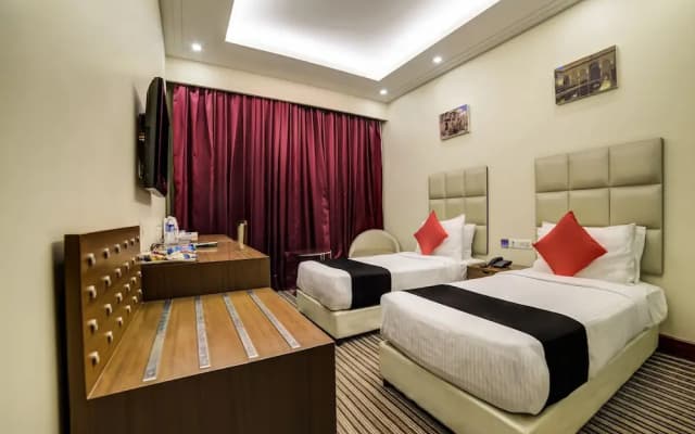 New Haven Hotel Greater Kailash by OYO - photo 3