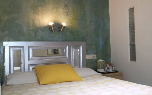 Hostal Casa Chueca - photo 2