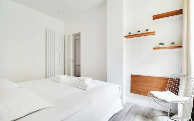 Charming Aptt With Patio - 2bd/4p - Monceau Park - photo 4