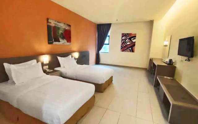 Kluang Riverview Hotel - photo 3
