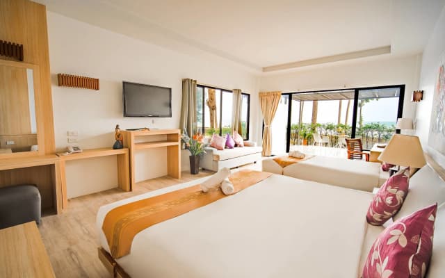 Villa Cha-Cha Krabi Beachfront Resort - photo 4