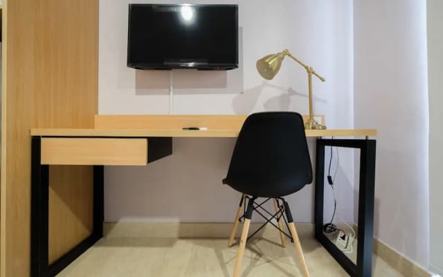 Comfortable Studio at Menteng Park Apartment - photo 4