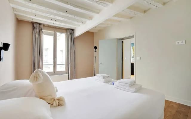 Chic Apartment -1br/4p- Haut Marais / Republique - photo 2