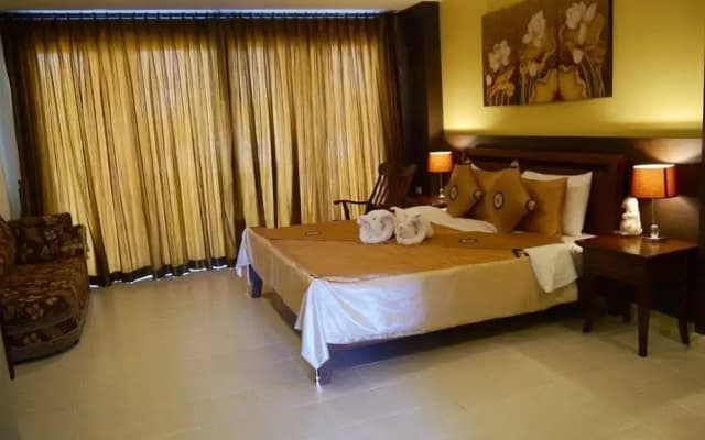 The Retro Siam - photo 5