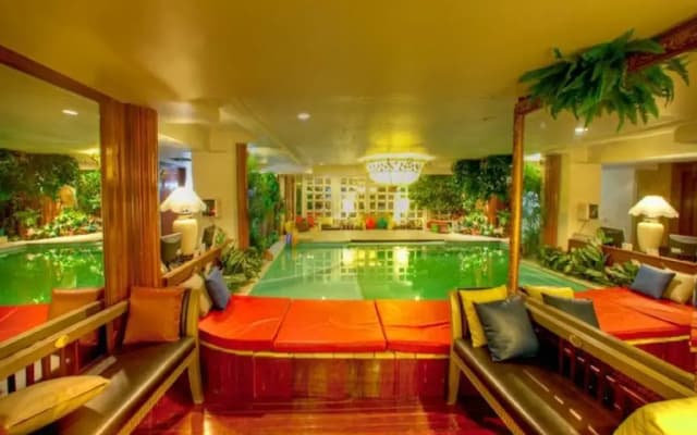 Diamond City Hotel - photo 2