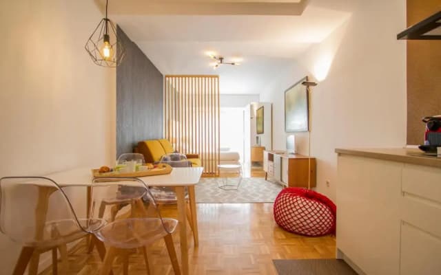 Urban District Apartments - Atocha Stylish with pool - photo 3