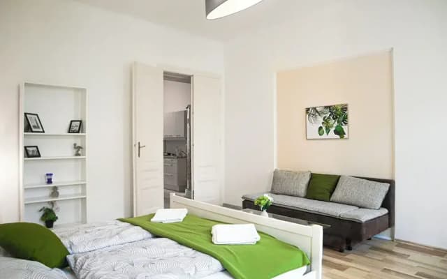Comfort 2BR Apt Long Stay Friendly - photo 3