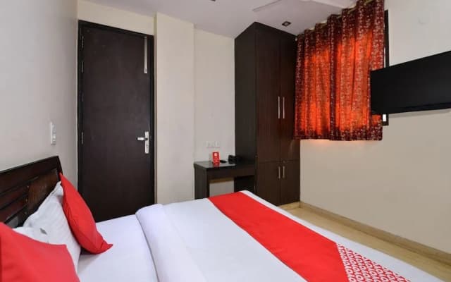 OYO 466 Hotel Lotus B&B - photo 3