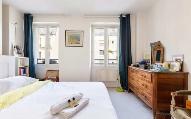 Warm and Homely Duplex Near Montmartre, Fits 5 - photo 2