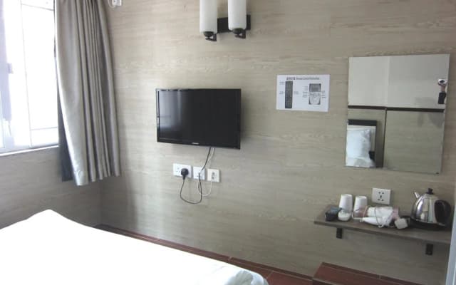 Hong Kong Motel - photo 2