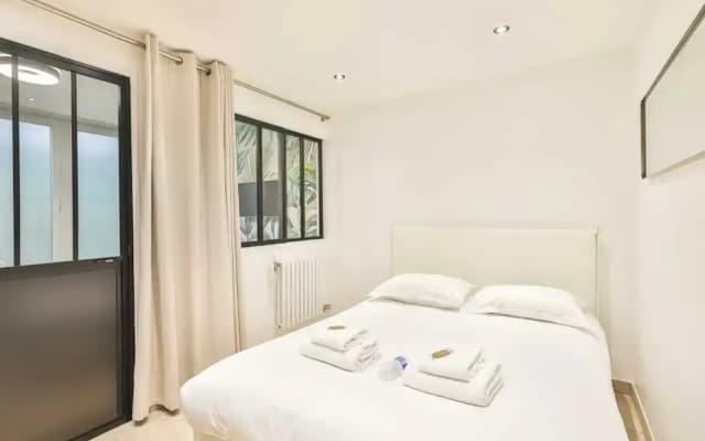 Newly Renovated Appartement Canal de L'ourq - photo 3