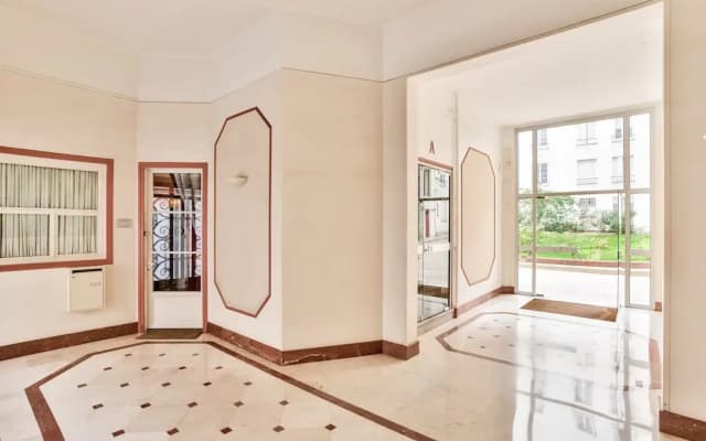 Apartment With Balcony Near Gare Montparnasse - photo 2