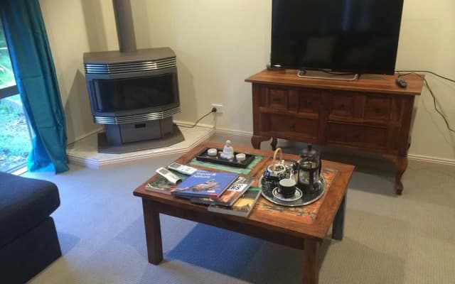 Emerald Creek Cottages - photo 3