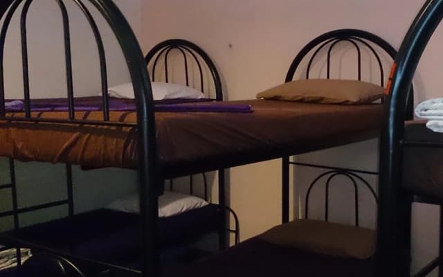 Queen Suriya's Hostel - photo 4